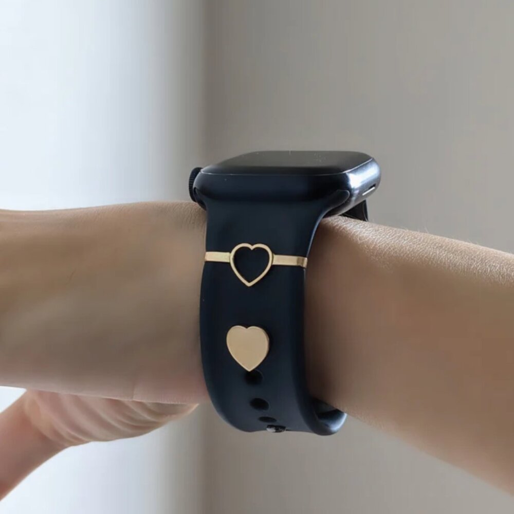 18k Gold Heart Watch Charm Bar